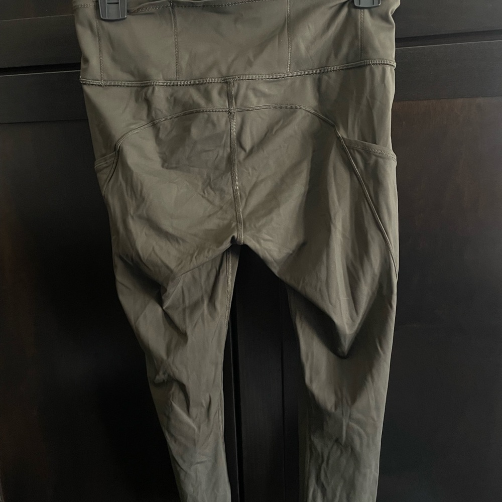 Lululemon cropped leggings